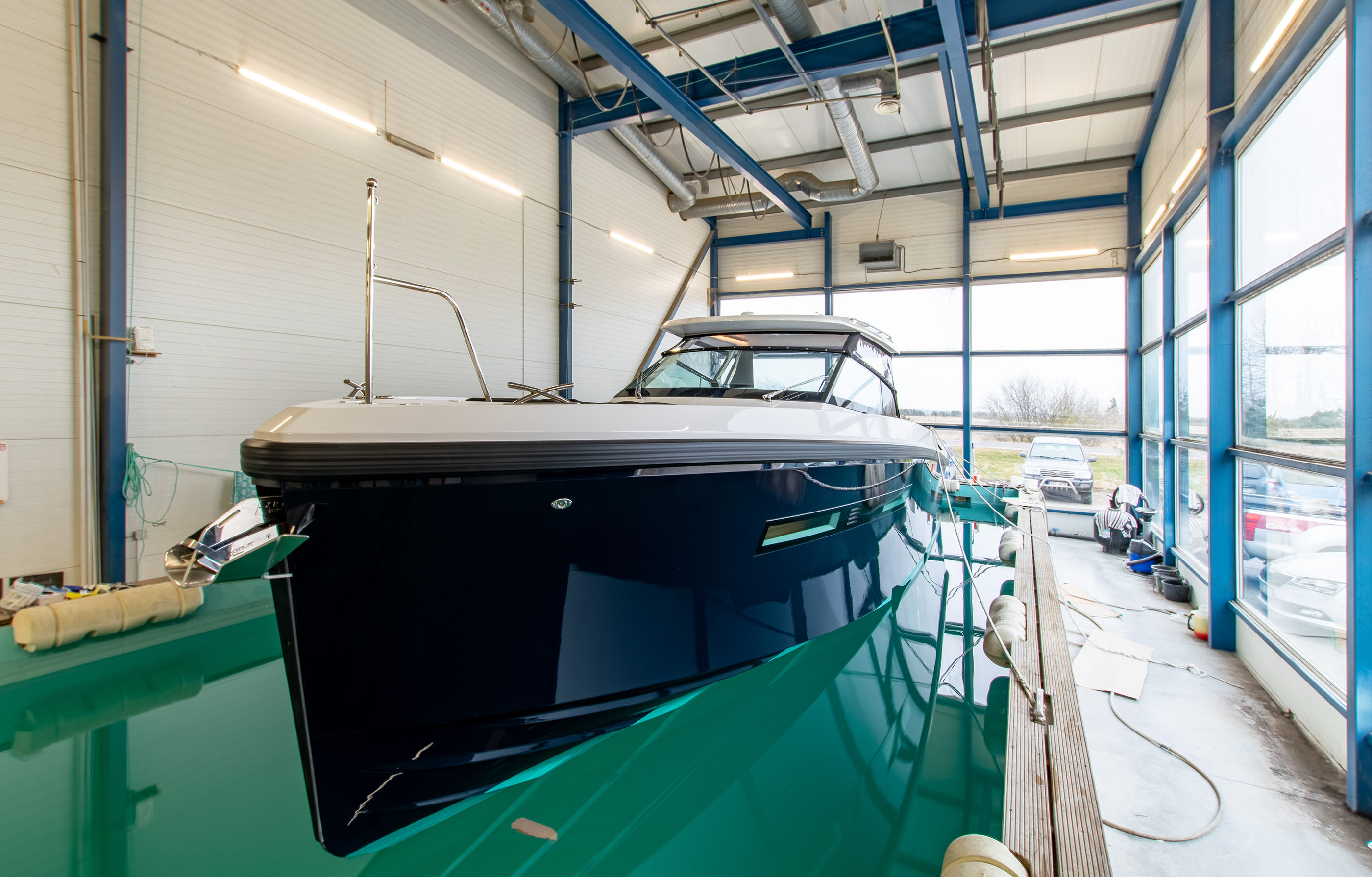 Delta 33 Open T-Top boat image