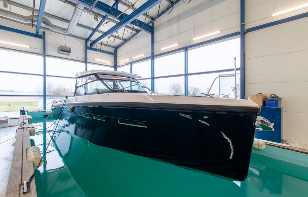 Delta 33 Open T-Top